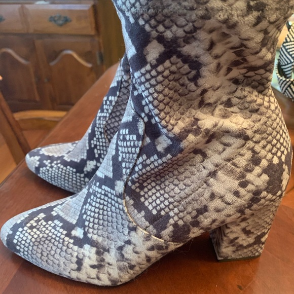 Snakeskin Booties - Picture 4 of 6